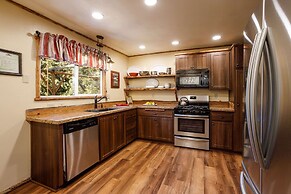 Arrowhead Pine Rose Cabins