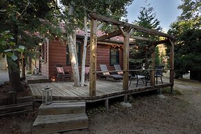 Arrowhead Pine Rose Cabins
