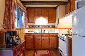 Arrowhead Pine Rose Cabins