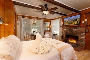 Arrowhead Pine Rose Cabins