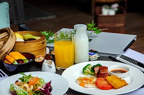 Jinshuo Holiday Hotel