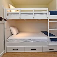 International Colony Club 20