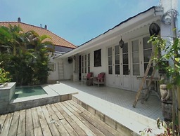 VILLA BELLA SESEH