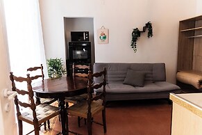 Mini suite with kitchen