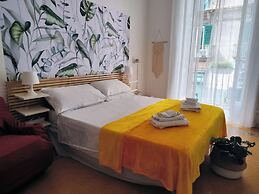 Mini suite with kitchen