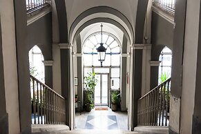 Mini suite with kitchen