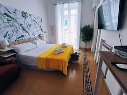 Mini suite with kitchen