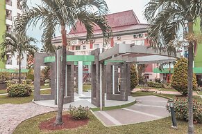 Hotel O Ciputat Near Apartment Green Lake View Ciputat