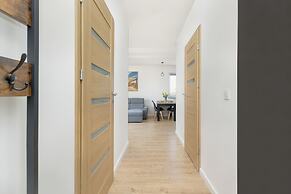 Cozy Seaside Apartment by Renters