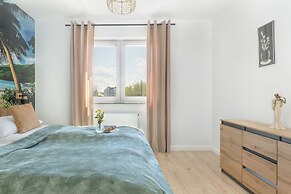 Cozy Seaside Apartment by Renters