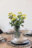 Cozy Seaside Apartment by Renters