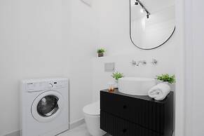 Warsaw Jaktorowska Apartment by Renters