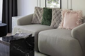 Warsaw Jaktorowska Apartment by Renters