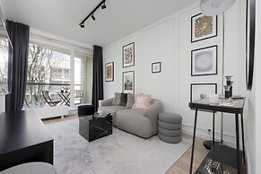 Warsaw Jaktorowska Apartment by Renters