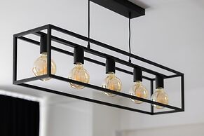 Elegant Apartment in Warsaw by Renters