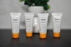 Elegant Apartment in Warsaw by Renters