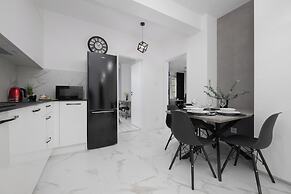 Elegant Apartment in Warsaw by Renters