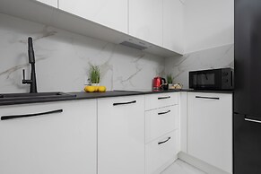 Elegant Apartment in Warsaw by Renters