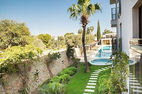 Queen Residence by Important Group