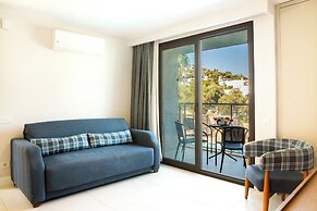 Queen Residence by Important Group