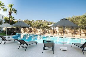 Queen Residence by Important Group