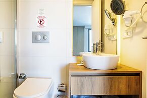 Queen Residence by Important Group