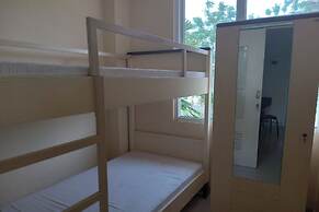 OYO 93927 Apartemen Gateway Pasteur By Taufan