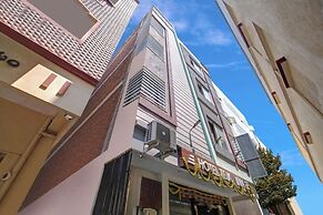 iROOMZ Hotel Tejas Inn