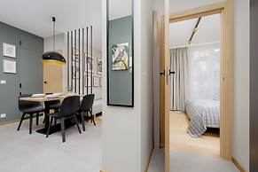 Bałuckiego Apartment Warsaw by Renters