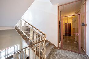 Bałuckiego Apartment Warsaw by Renters