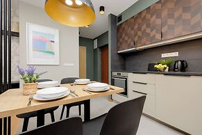 Bałuckiego Apartment Warsaw by Renters