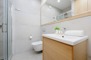 Bałuckiego Apartment Warsaw by Renters