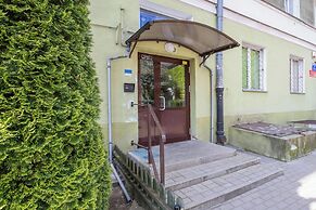 Bałuckiego Apartment Warsaw by Renters