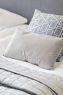 Bałuckiego Apartment Warsaw by Renters