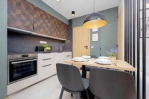 Bałuckiego Apartment Warsaw by Renters