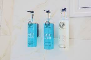 Faliron Urban Retreat