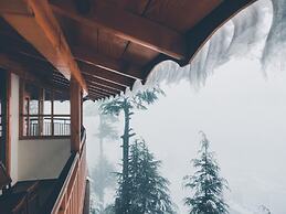 Goroomgo BD Resort Manali