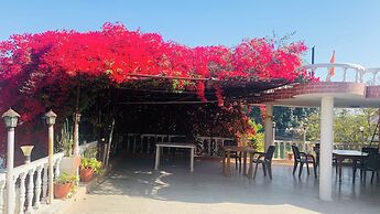 Goroomgo Casa Di William Khajuraho