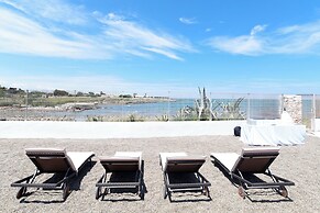 Villa Emiele with access to the sea