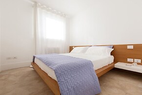 Villa Emiele with access to the sea