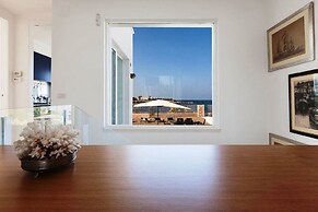 Villa Emiele with access to the sea