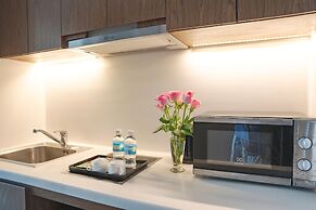 LYN Panorama Beachfront Studio