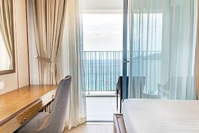 LYN Panorama Beachfront Studio