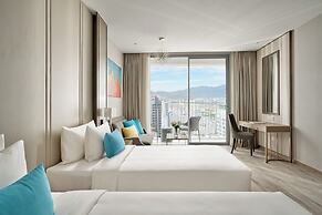 LYN Panorama Beachfront Studio