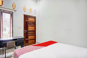 Spot ON 93947 Bahagia Guest House