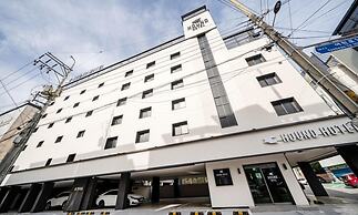 Hound Hotel Gumi indong