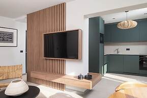 Molum Hotel & Residences