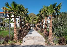 Molum Hotel & Residences