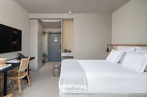 Molum Hotel & Residences