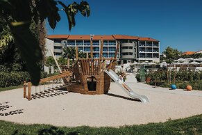 Molum Hotel & Residences